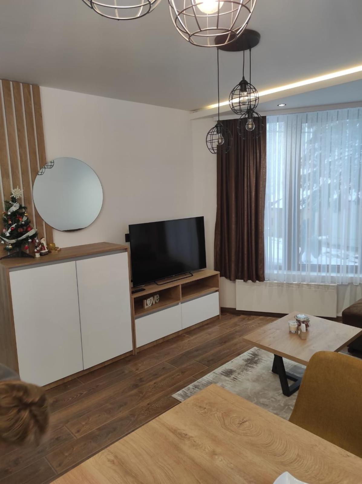 Garnet Star Apartments 1 view 4