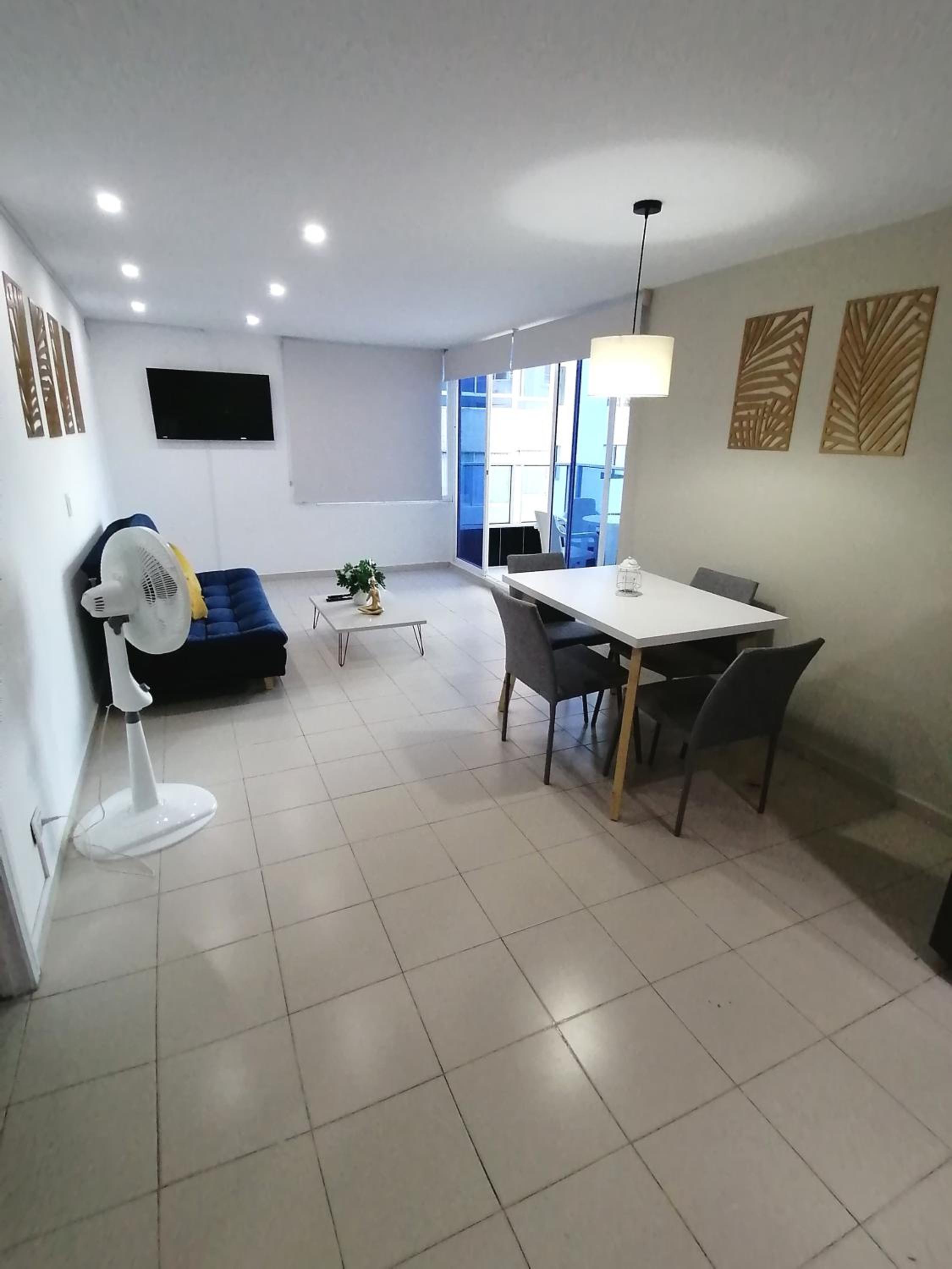 Laguito House 312
