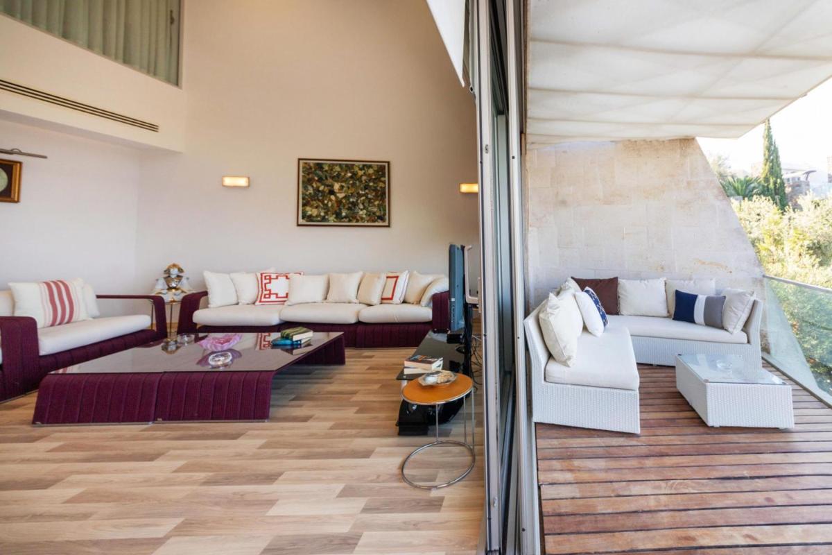 Regal Home with Shared Pool near Beach in Bodrum view 4