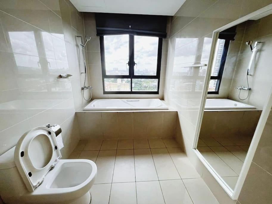 [PROMO]Connected train 2 Bedroom (ABOVE MALL)15