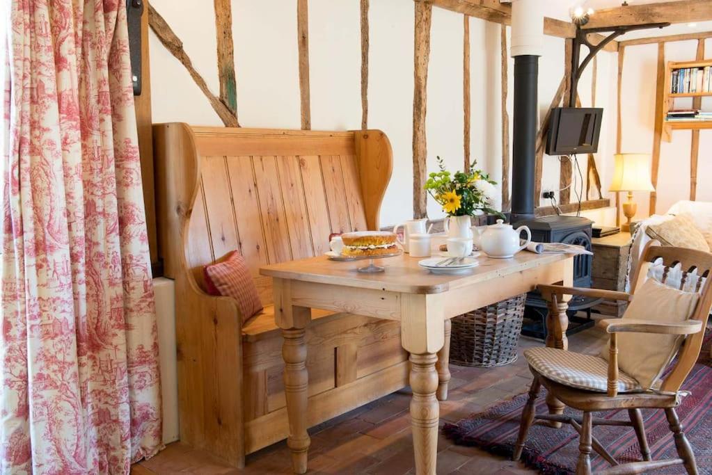 Bromans Barn a beautiful cottage by the Sea and Cudmore Nature Reserve view 2