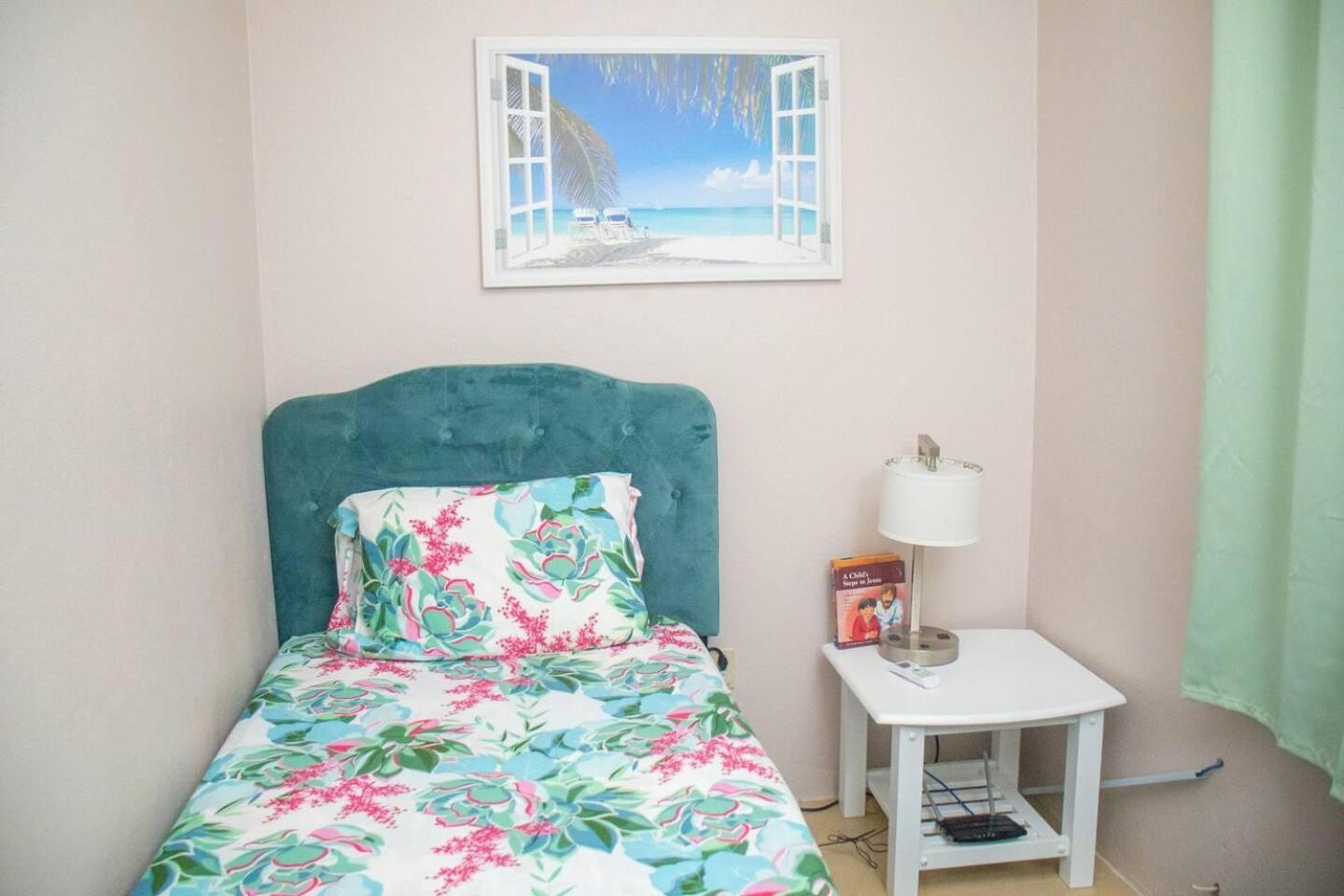 Tropical Paradise Retreat close to St Johns