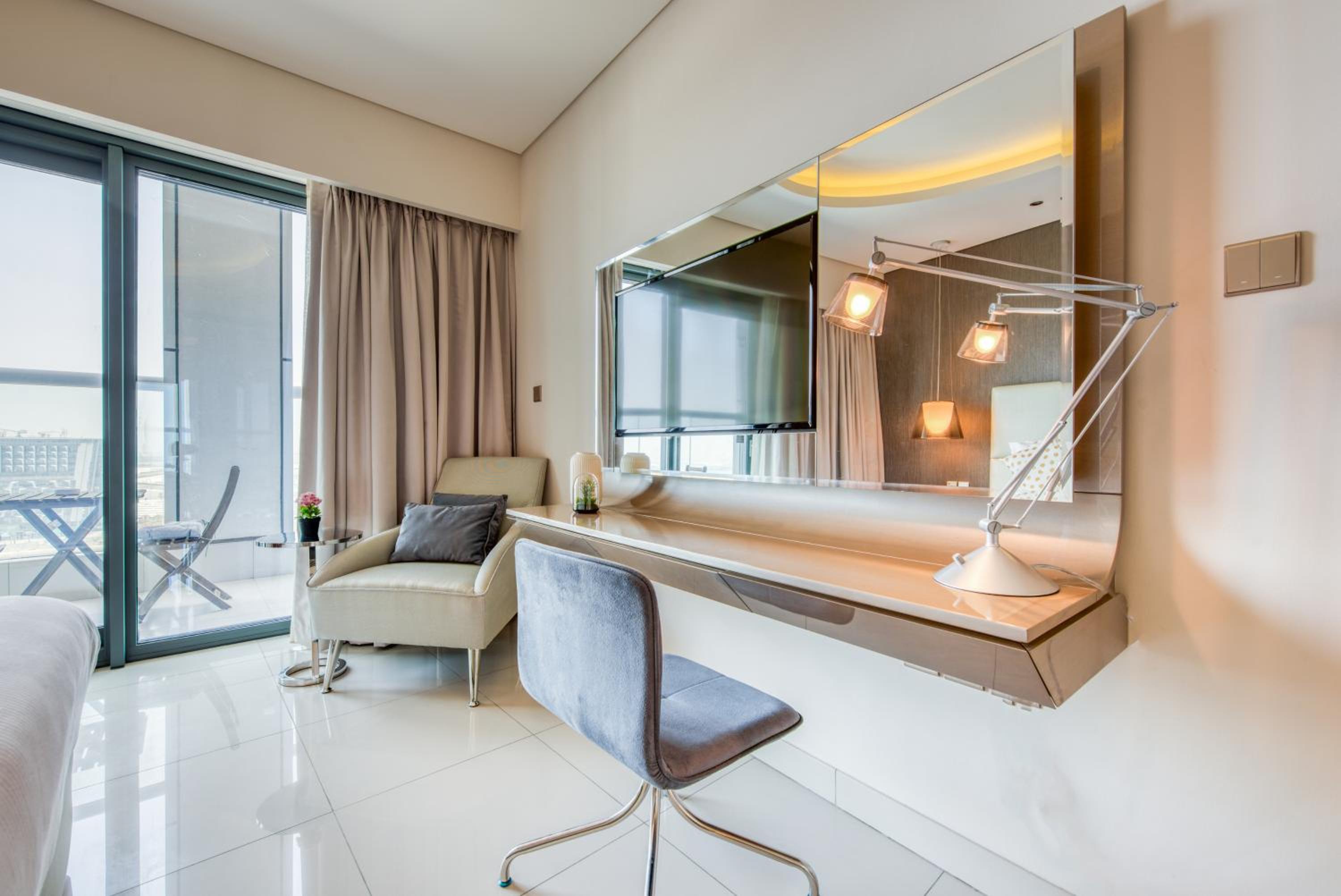 Maison Privee - Cool Dubai Apt next Burj Khalifa & Design District