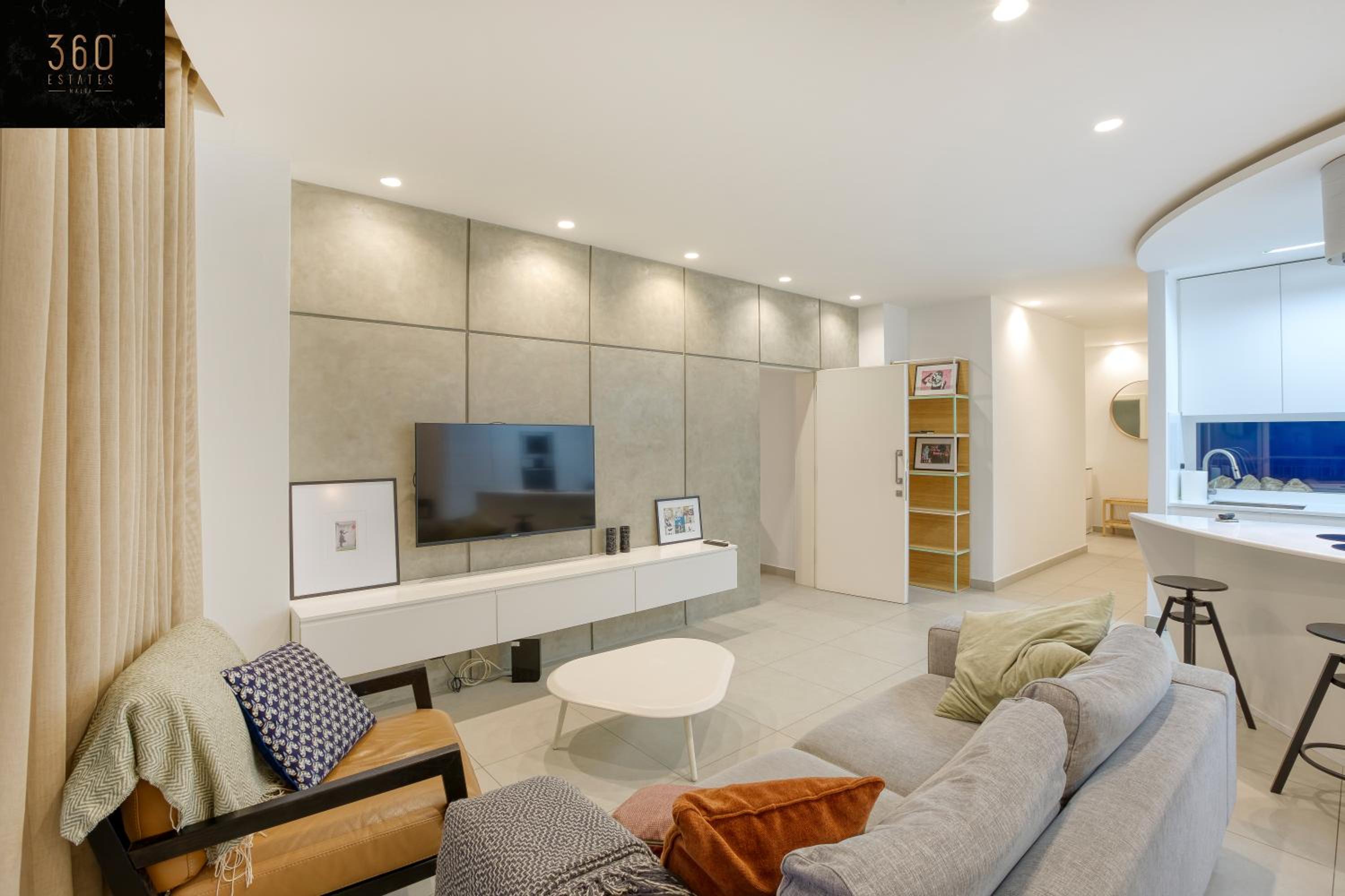 Green Oasis: Home with Breathtaking View w/parking by 360 Estates view 5