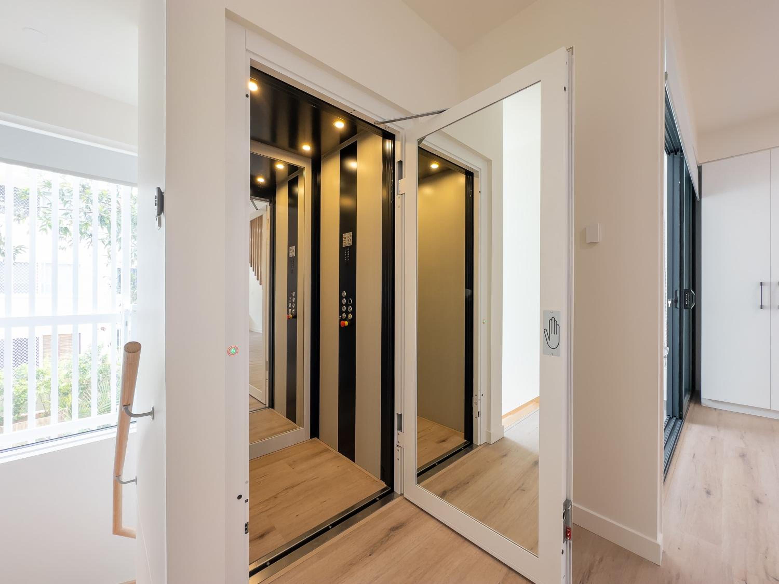 Unique Kirra townhouse