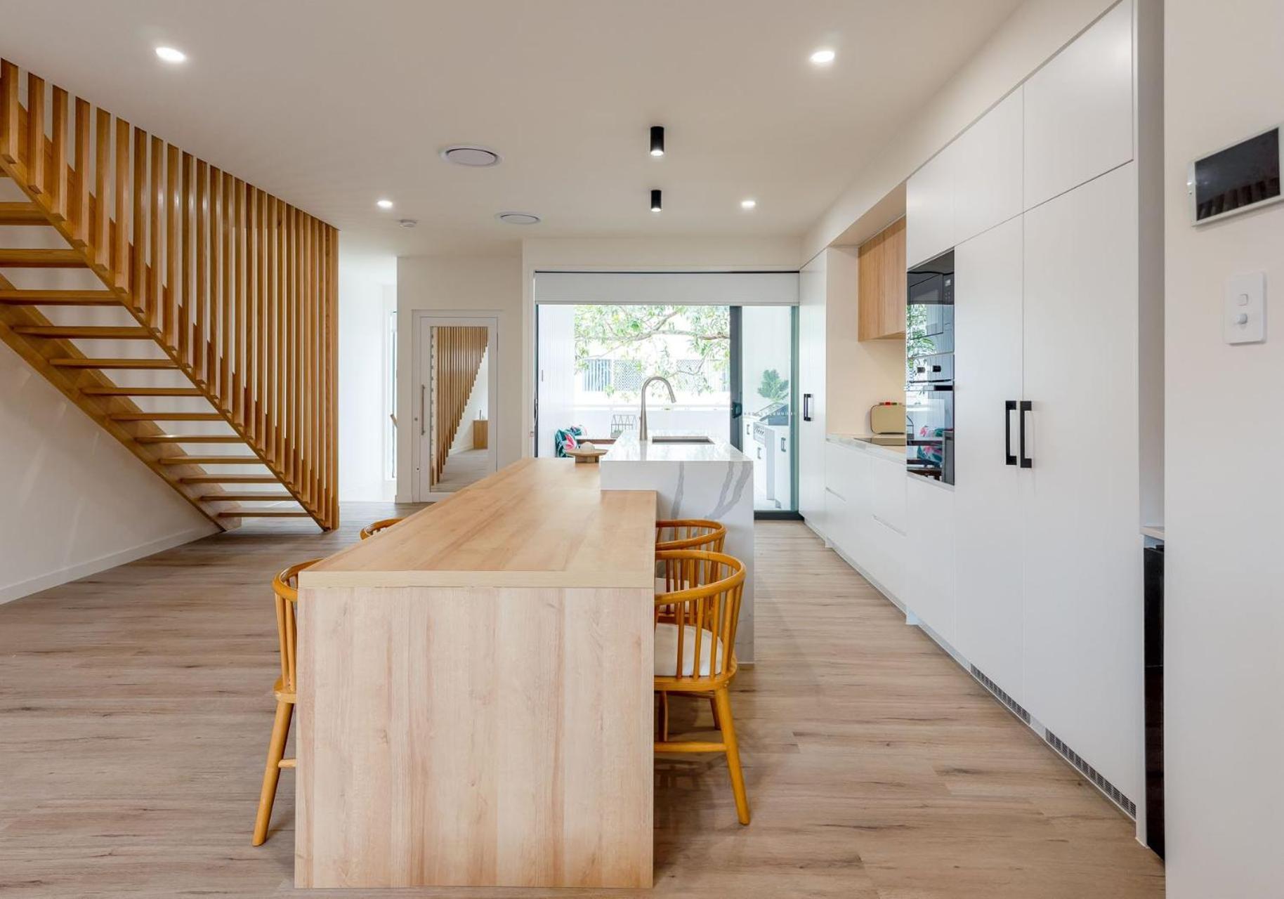 Unique Kirra townhouse