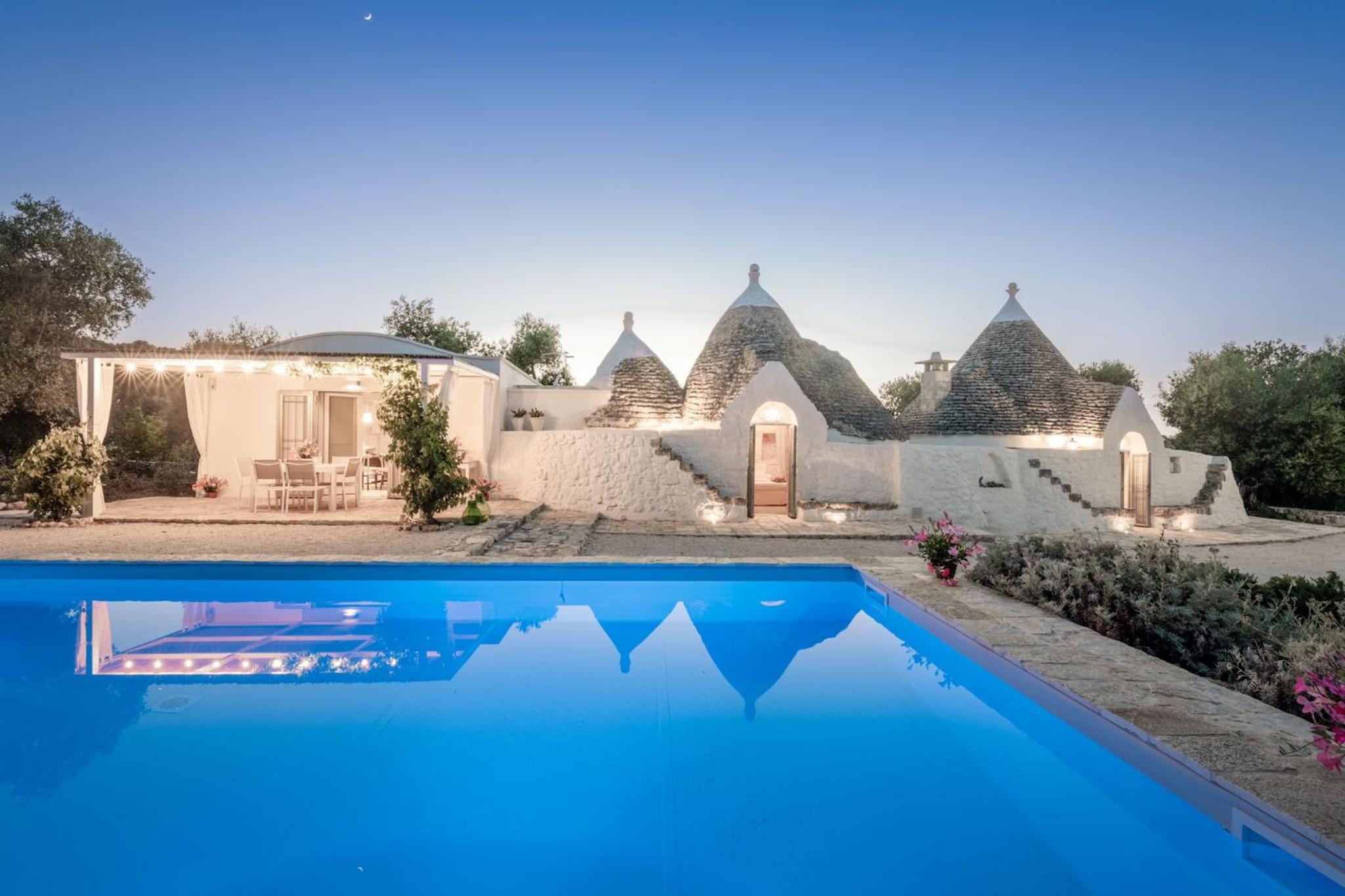 TRULLO TIPOTA with private pool view 4