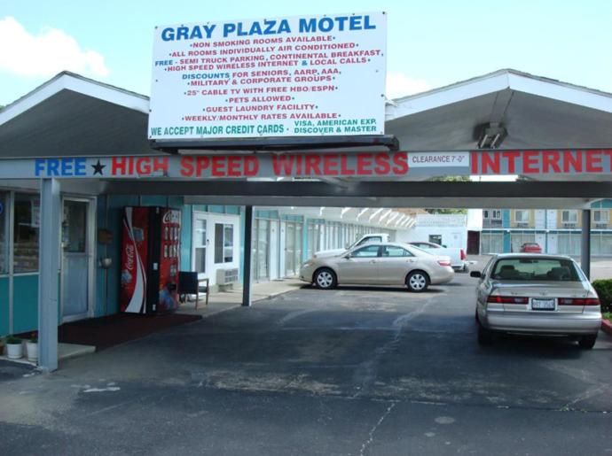 Mount Vernon Vacations - Gray Plaza Motel - Property Image 1