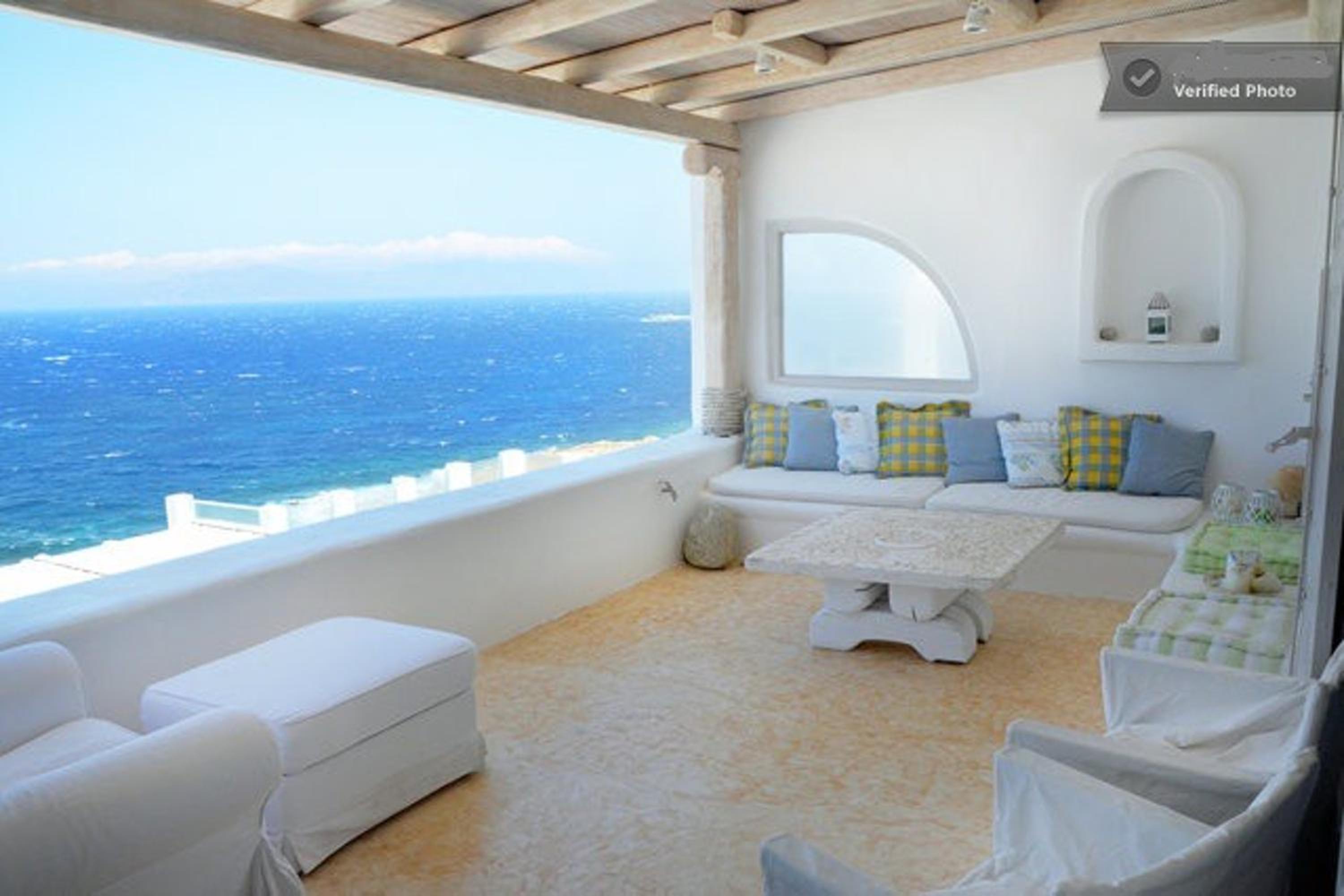 Luxurious Villa Mykonos + Pool photo 3
