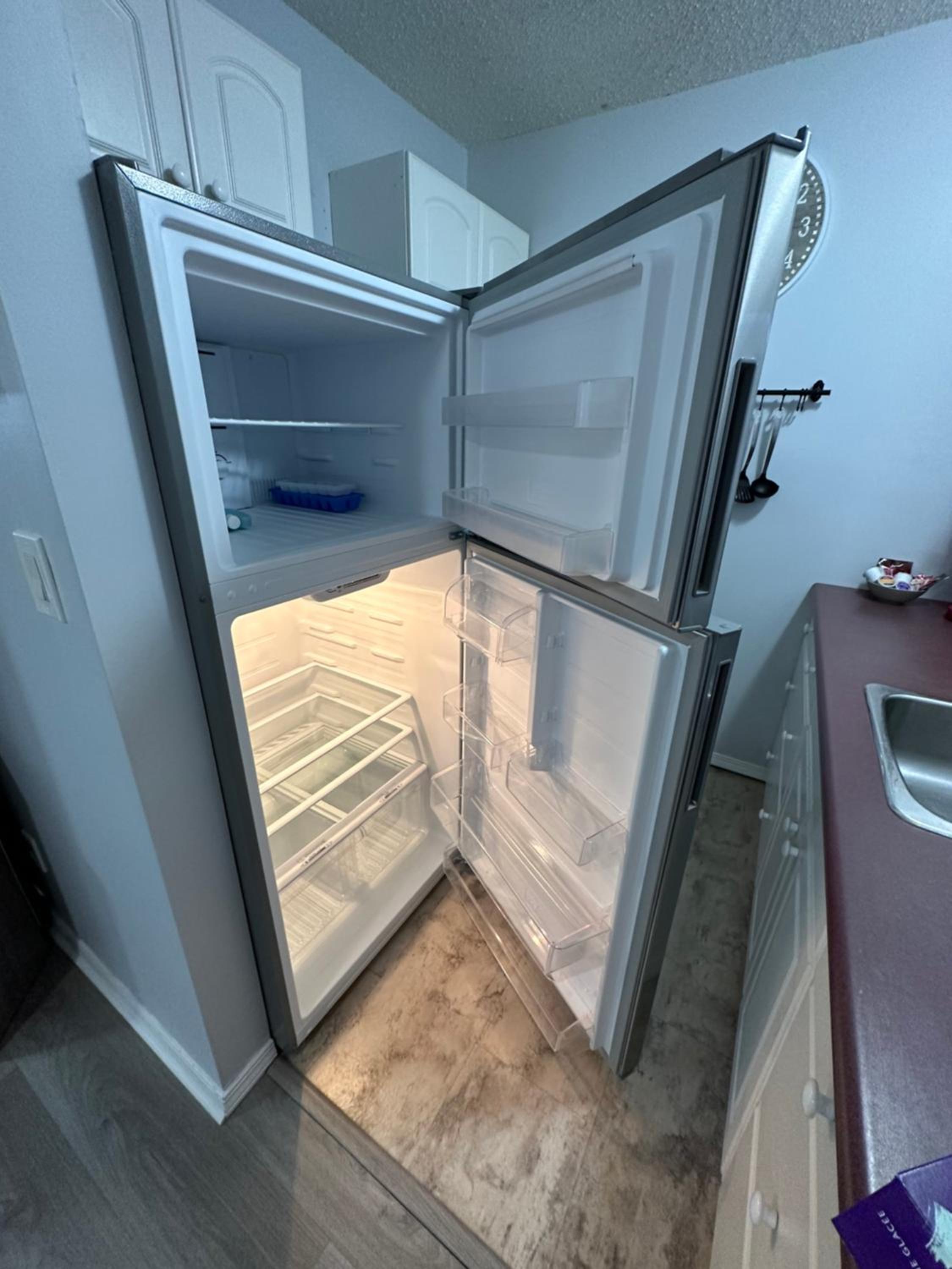 Lovely 2 bedroom condo, 2 minute walk fr downtown