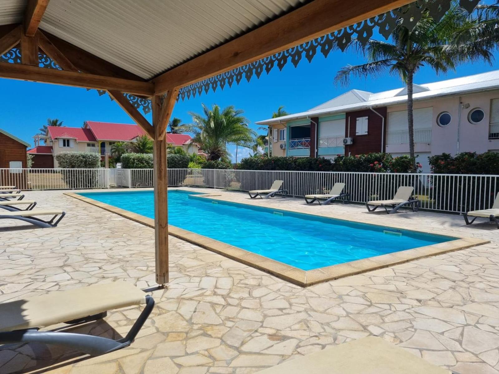 Crystal Beach, vue mer, accès direct plage et piscine, clim view 3