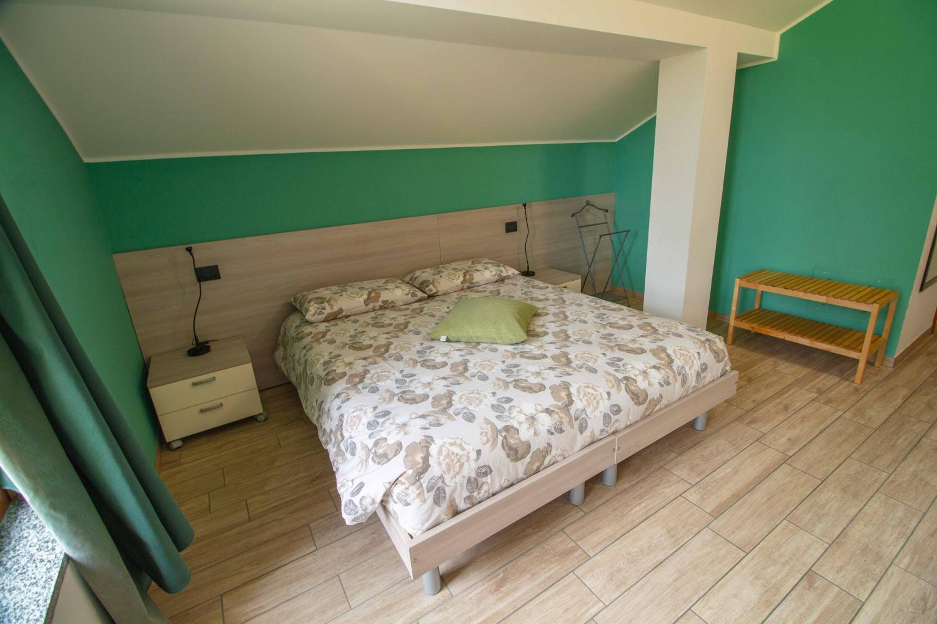 Photo 6