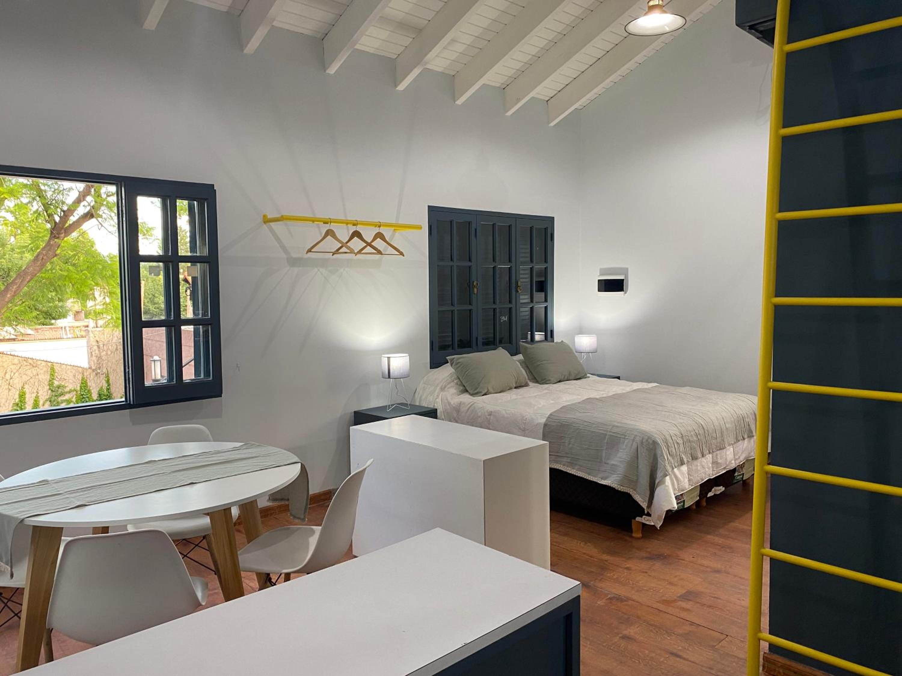 Departamento Excelente Ubicación Zona Arístides y Parque N5