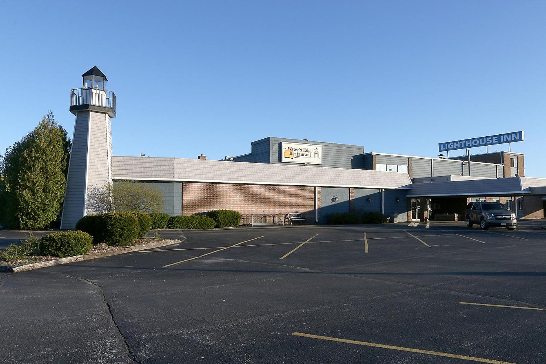 Lighthouse Inn - Two Rivers