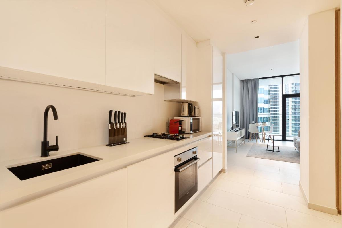 Maison Privee - Luxury, Spacious, Modern Near Burj Khalifa and Dubai Canal