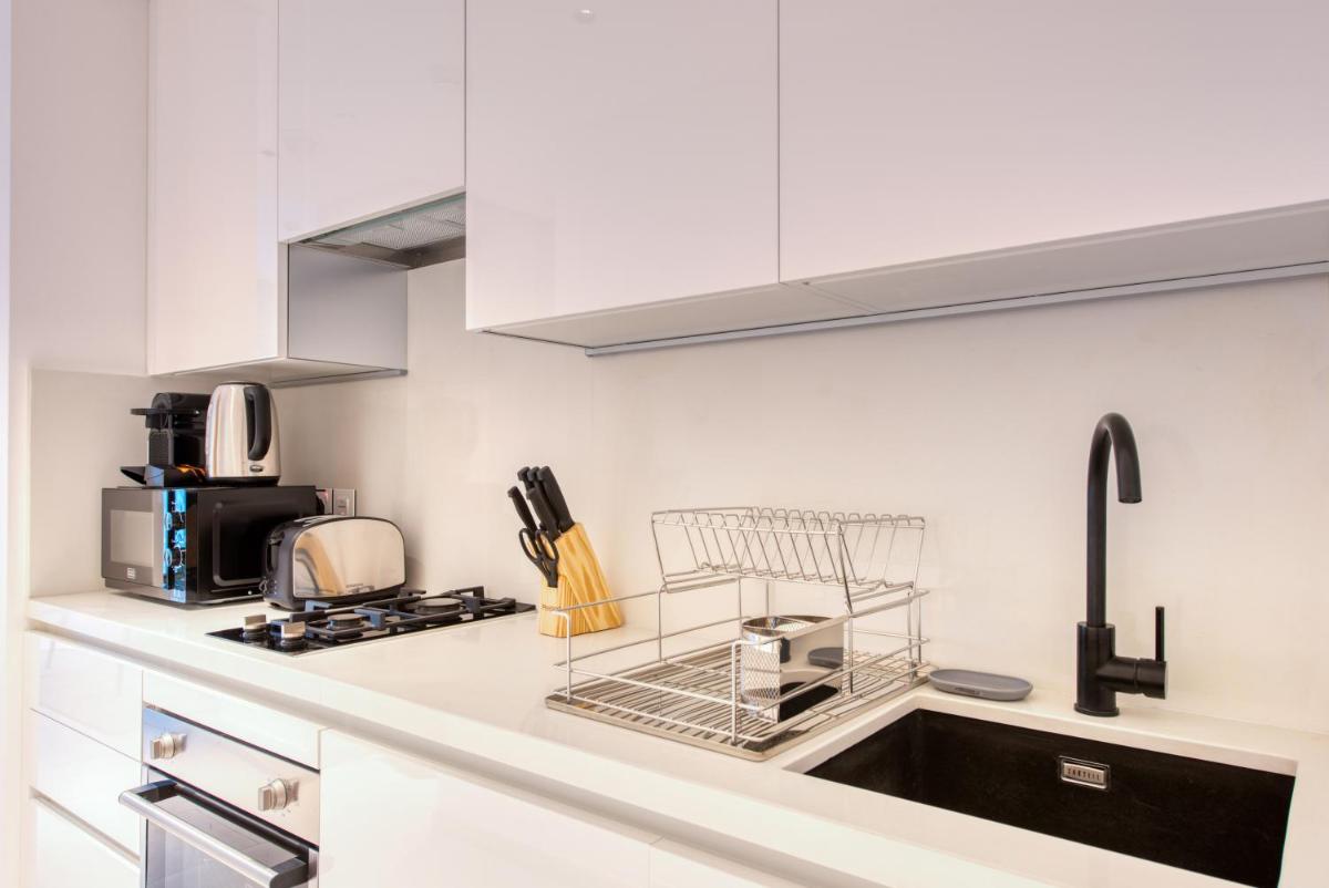 Maison Privee - Luxury, Spacious, Modern Near Burj Khalifa and Dubai Canal