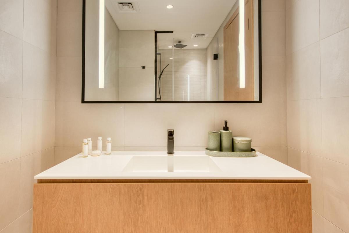Maison Privee - Luxury, Spacious, Modern Near Burj Khalifa and Dubai Canal