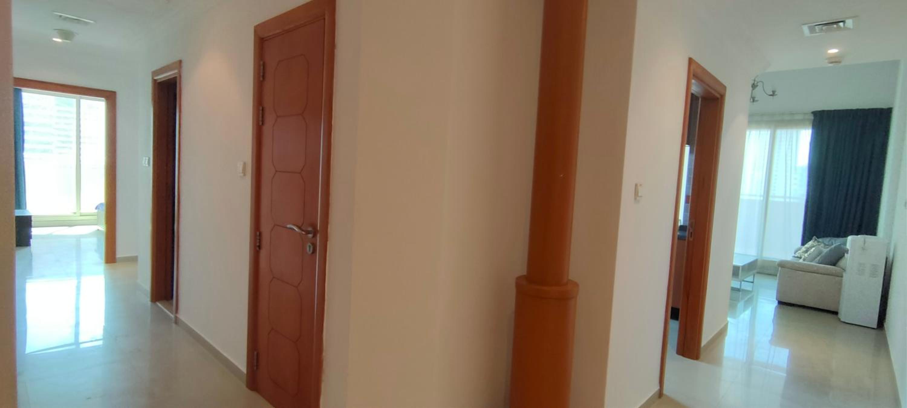 2 BR apartment with a beautiful view of the Marina minimum 5 night
