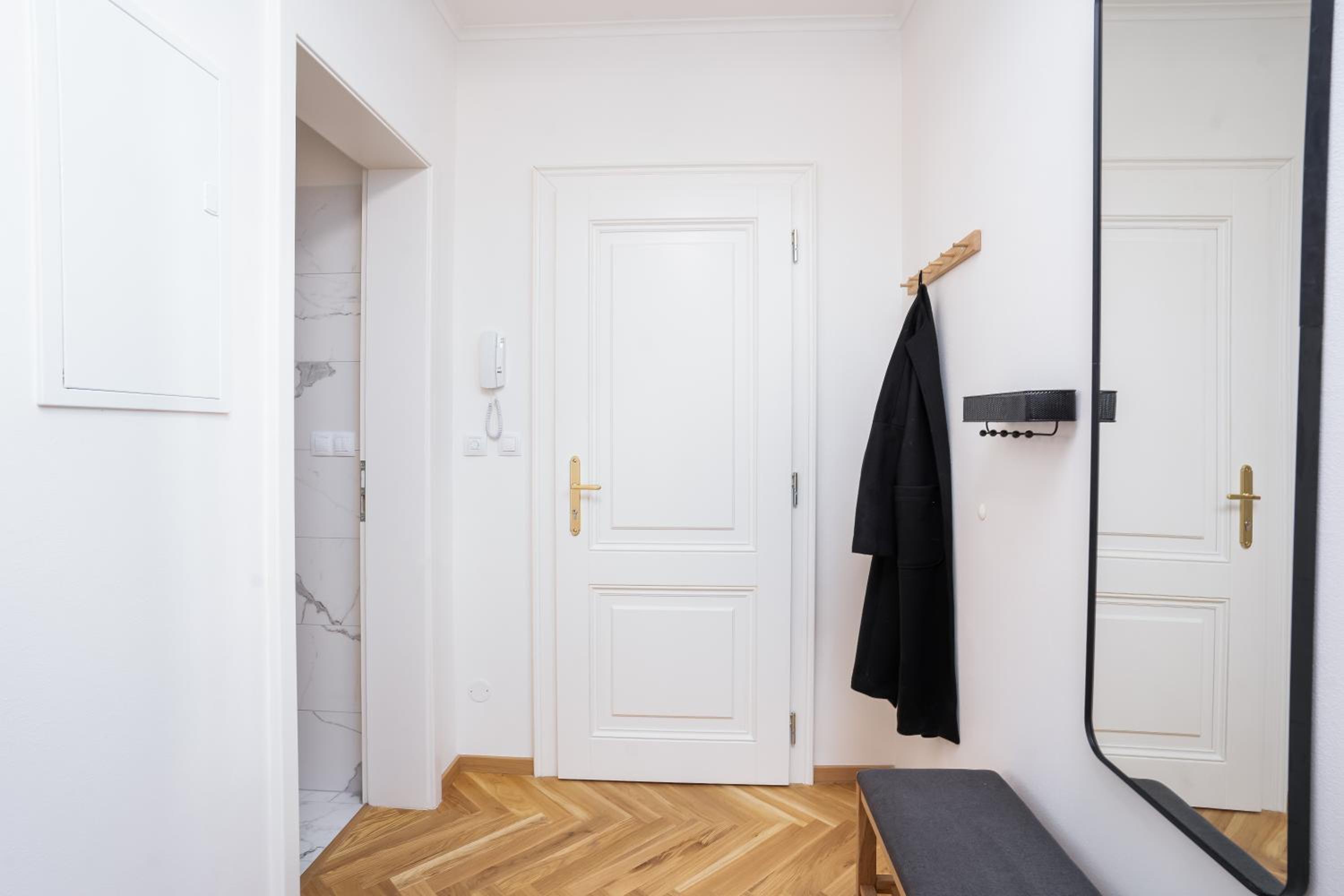 Prague Days - One-bedroom Apartment with Netflix and Balcony in Vinohrady