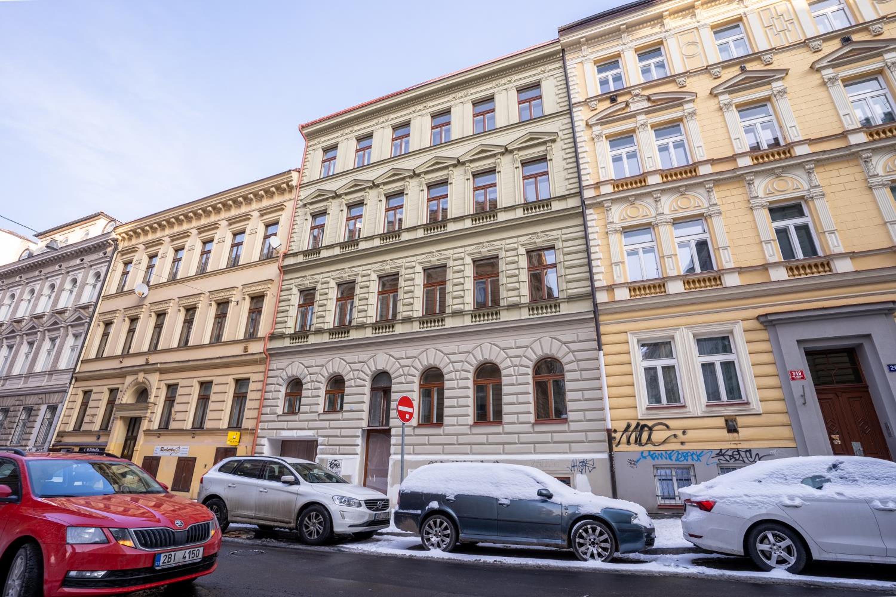 Prague Days - One-bedroom Apartment with Netflix and Balcony in Vinohrady