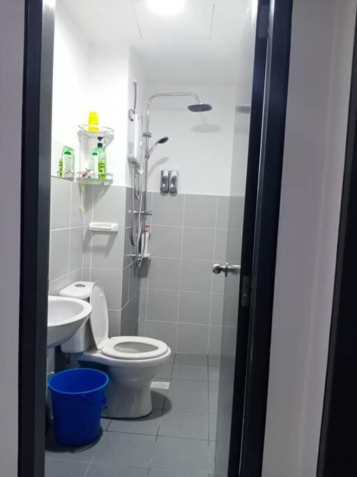 KAMI HOLIDAY HOME with SWIMMING POOL photo 8
