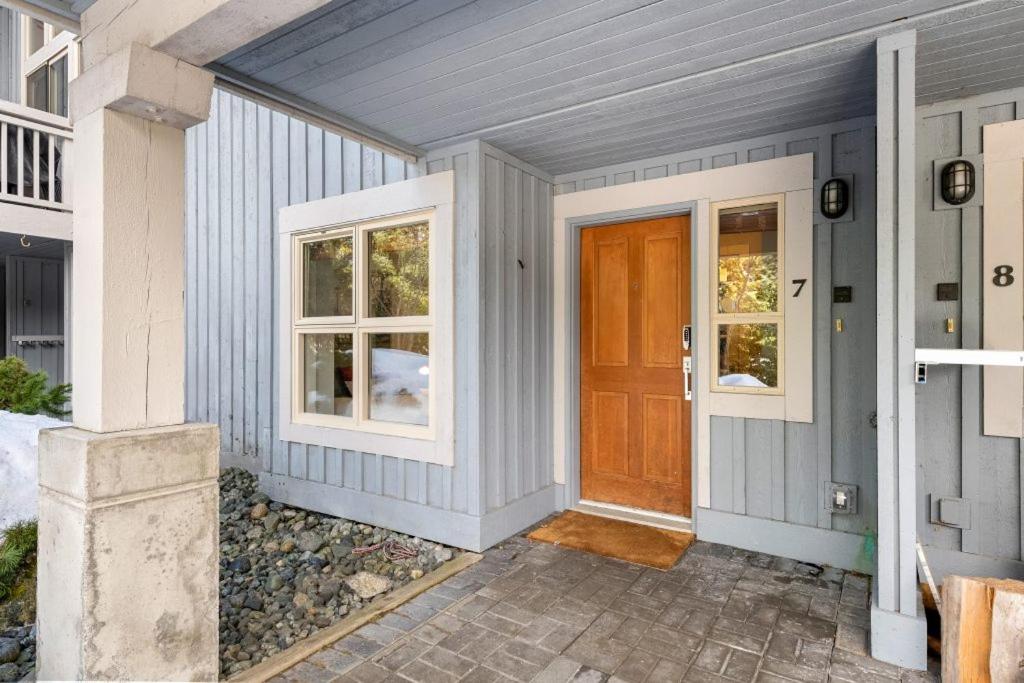 2BR - Multi-Level Townhome with Hot Tub by Harmony Whistler