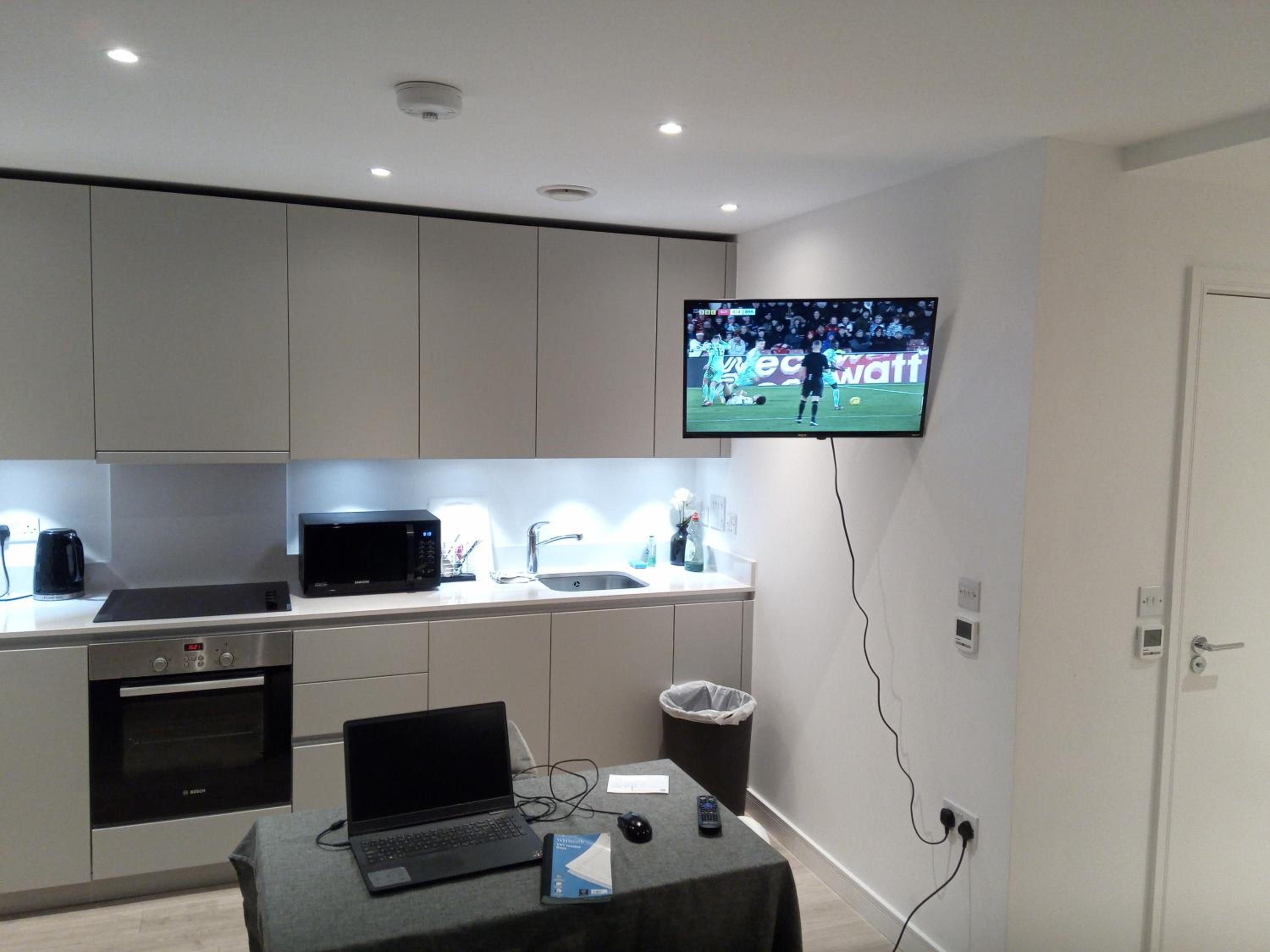 23 floor studio for work 1Gb WiFi view 3