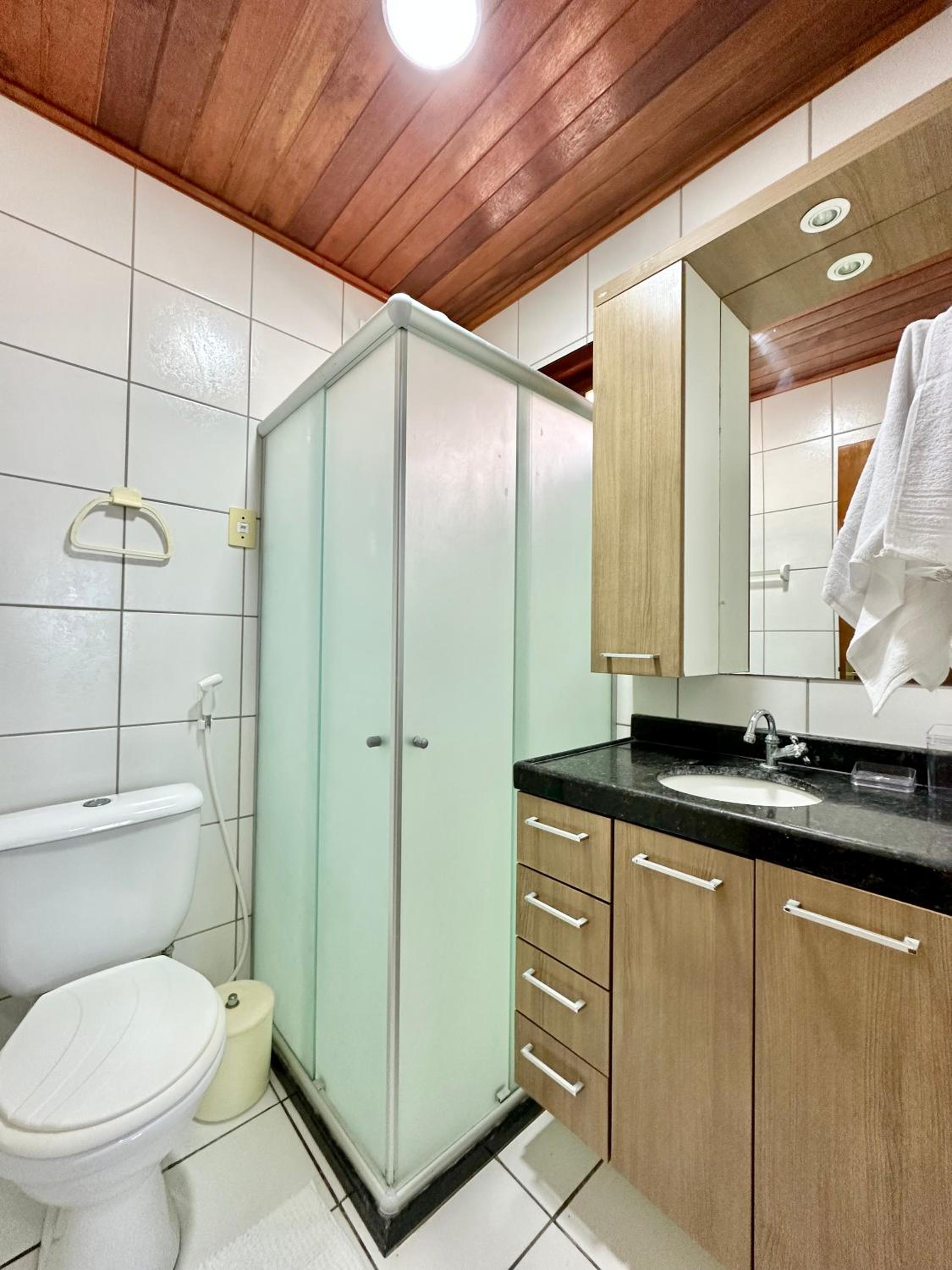VouReservar Village Carneiros Bangalô 4 quartos!