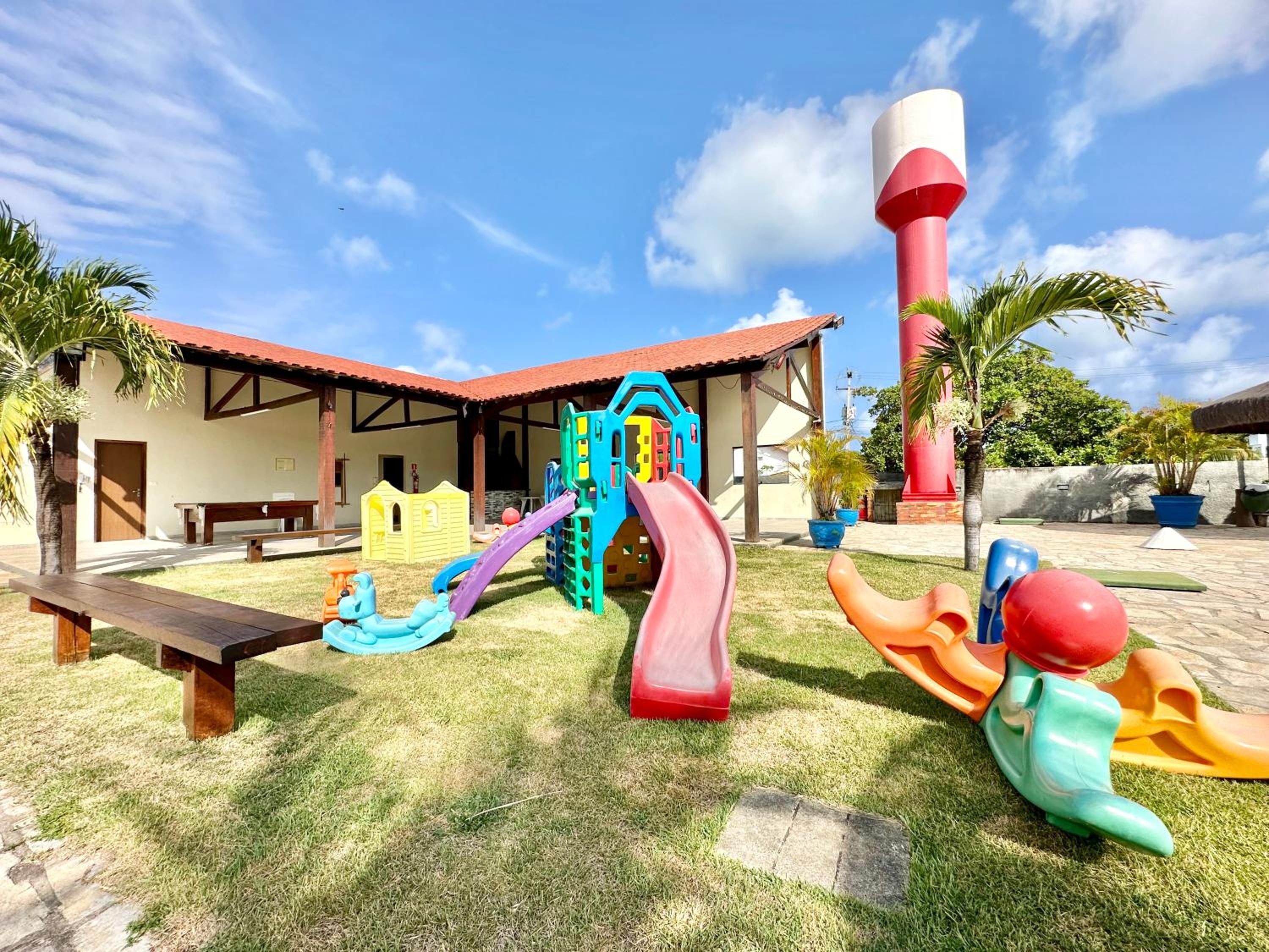 VouReservar Village Carneiros Bangalô 4 quartos!