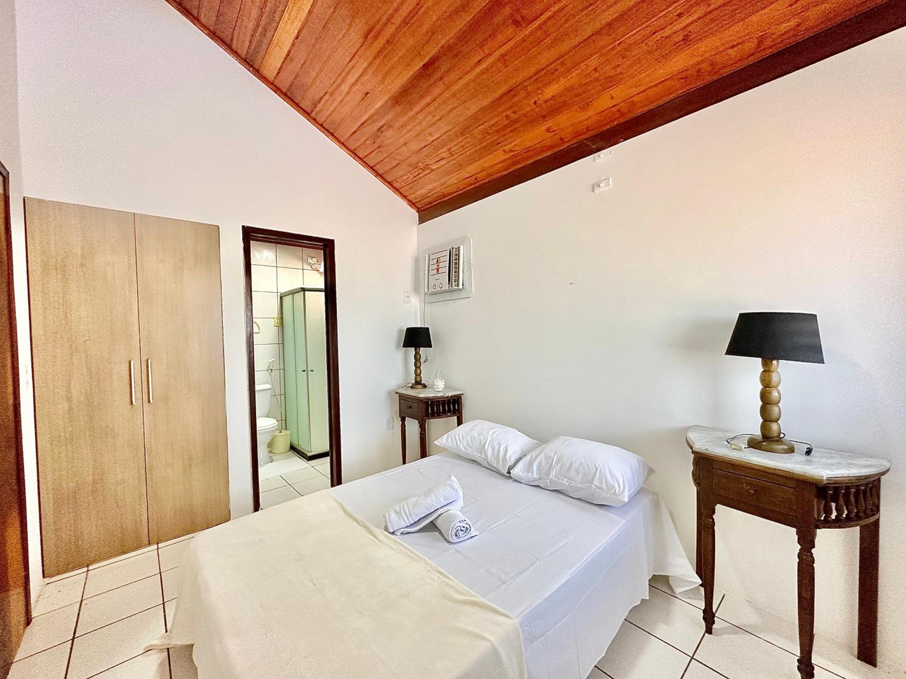 VouReservar Village Carneiros Bangalô 4 quartos!