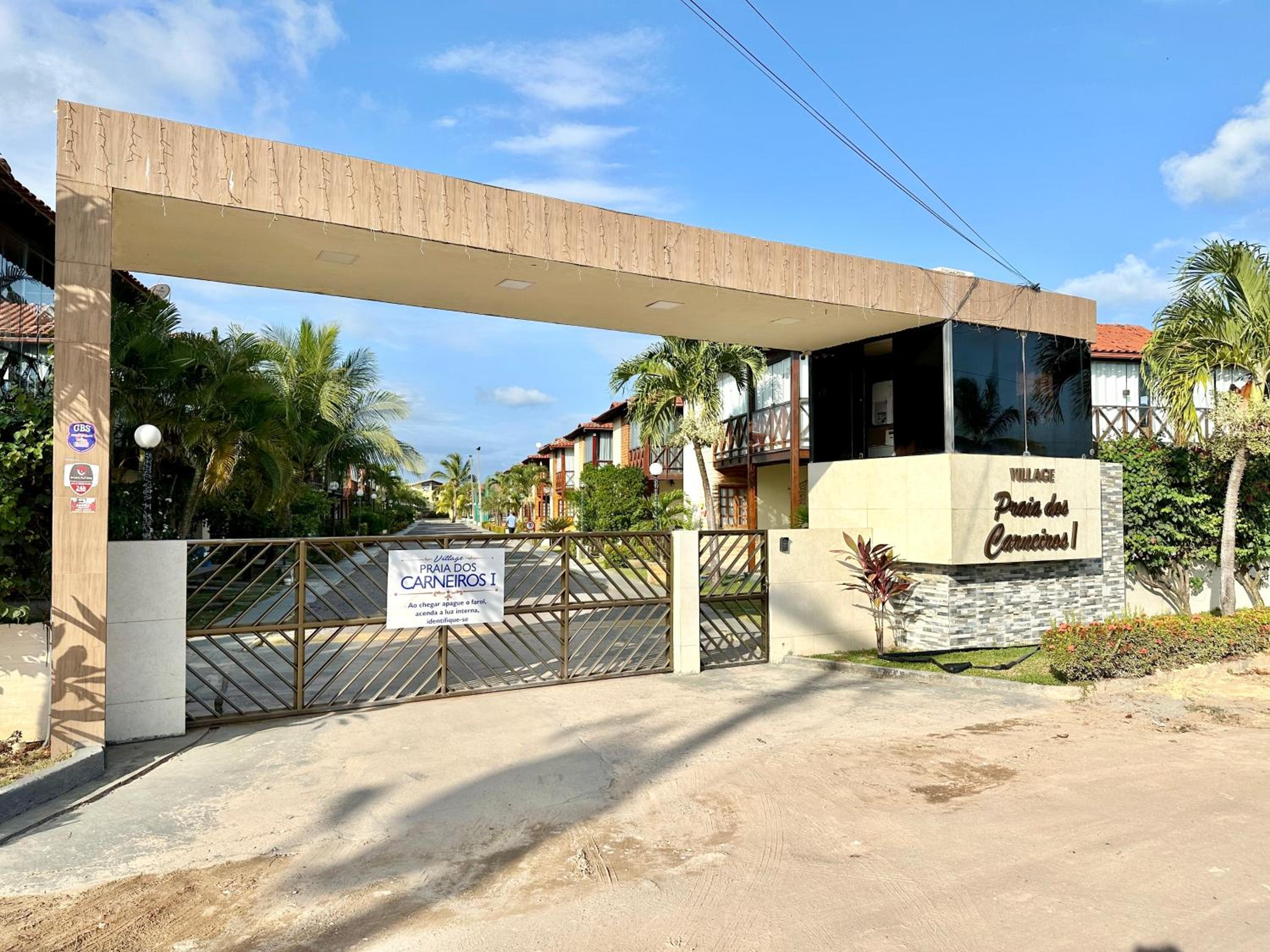 VouReservar Village Carneiros Bangalô 4 quartos!