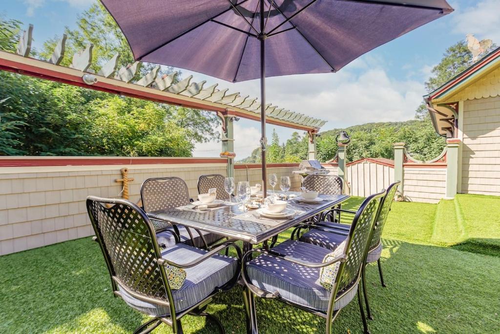 New Listing ! Captain's Cottage - Cold Spring Harbor Water Views - Property Image 43