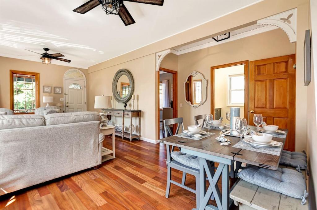 New Listing ! Captain's Cottage - Cold Spring Harbor Water Views - Property Image 41