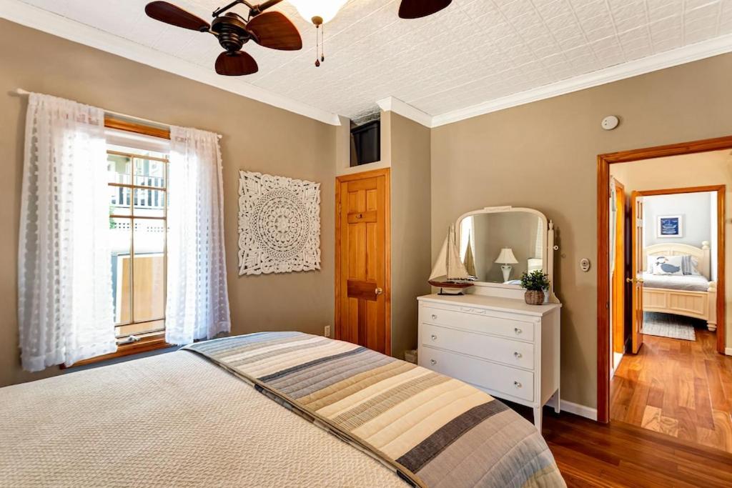 New Listing ! Captain's Cottage - Cold Spring Harbor Water Views - Property Image 47