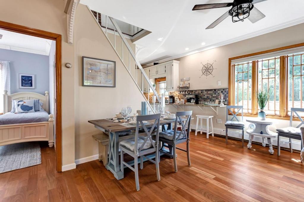 New Listing ! Captain's Cottage - Cold Spring Harbor Water Views - Property Image 67