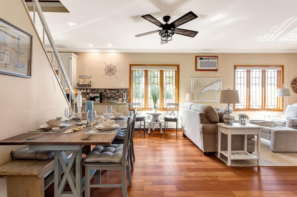 New Listing ! Captain's Cottage - Cold Spring Harbor Water Views - Property Image 59