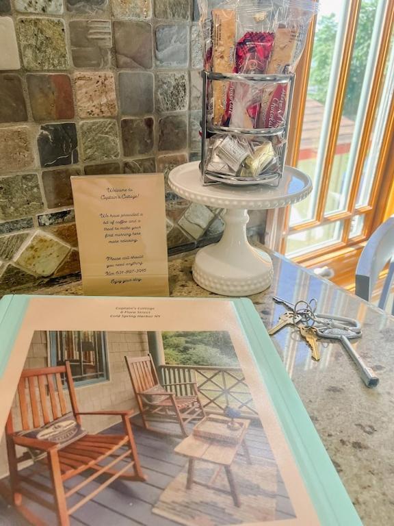 New Listing ! Captain's Cottage - Cold Spring Harbor Water Views - Property Image 58