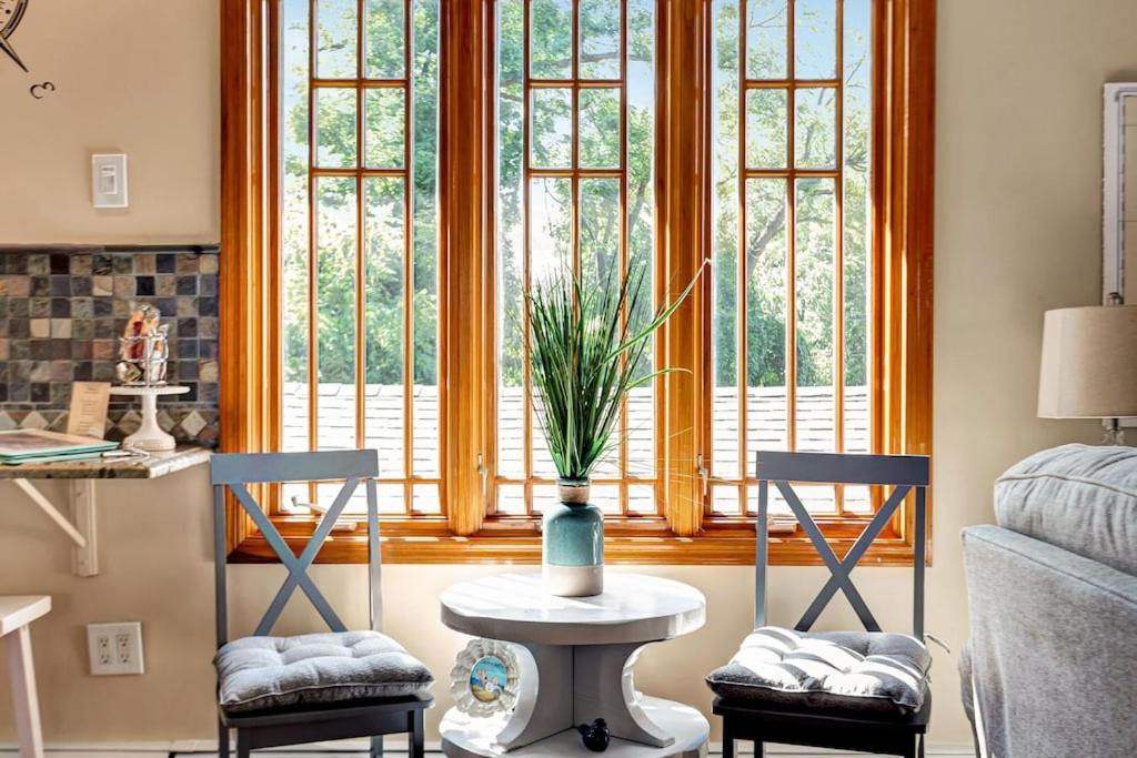 New Listing ! Captain's Cottage - Cold Spring Harbor Water Views - Property Image 1