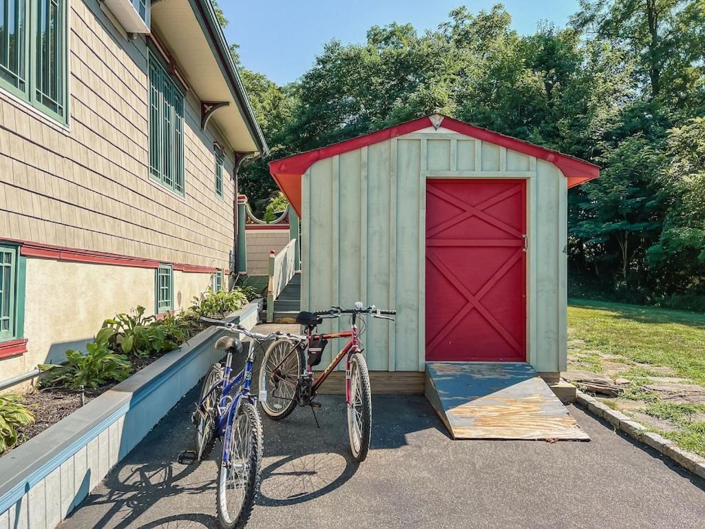 New Listing ! Captain's Cottage - Cold Spring Harbor Water Views - Property Image 7