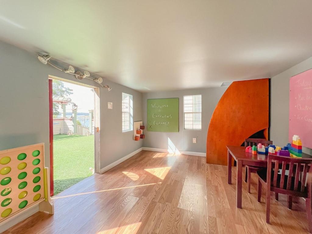 New Listing ! Captain's Cottage - Cold Spring Harbor Water Views - Property Image 35