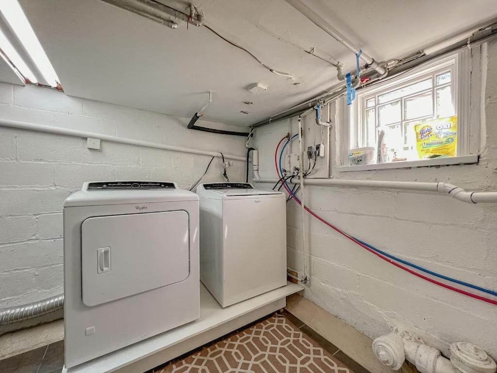 New Listing ! Captain's Cottage - Cold Spring Harbor Water Views - Property Image 34