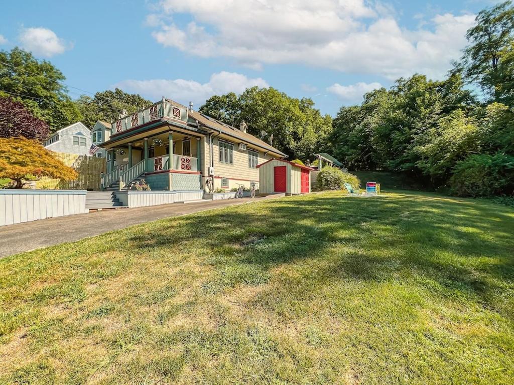 New Listing ! Captain's Cottage - Cold Spring Harbor Water Views - Property Image 32