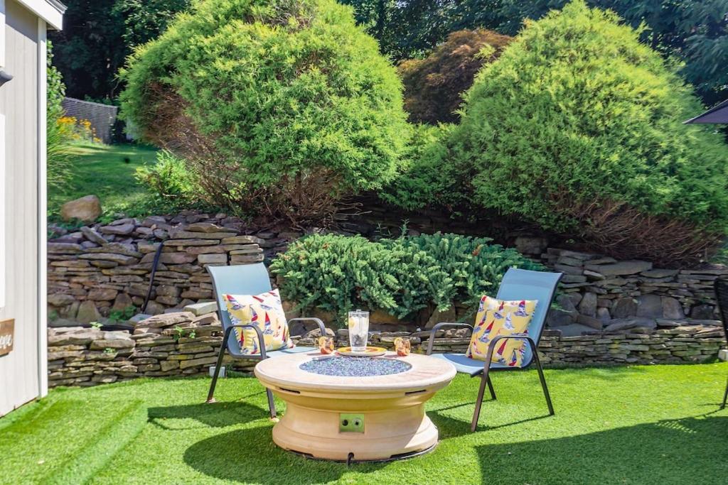 New Listing ! Captain's Cottage - Cold Spring Harbor Water Views - Property Image 21