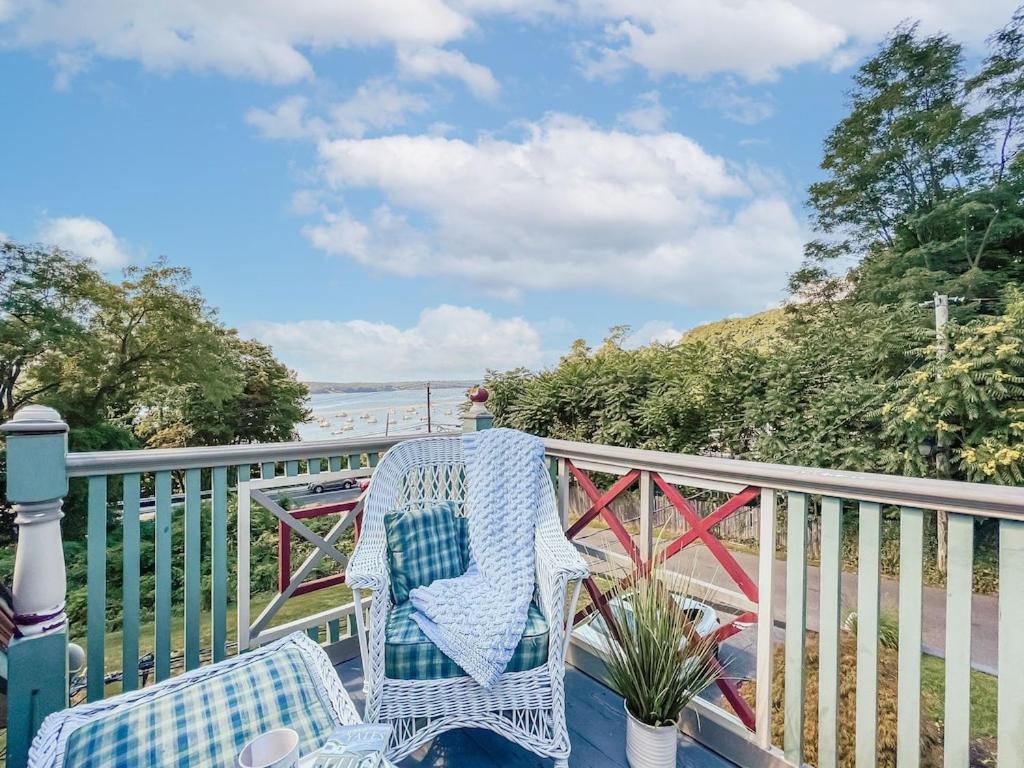 New Listing ! Captain's Cottage - Cold Spring Harbor Water Views - Property Image 20