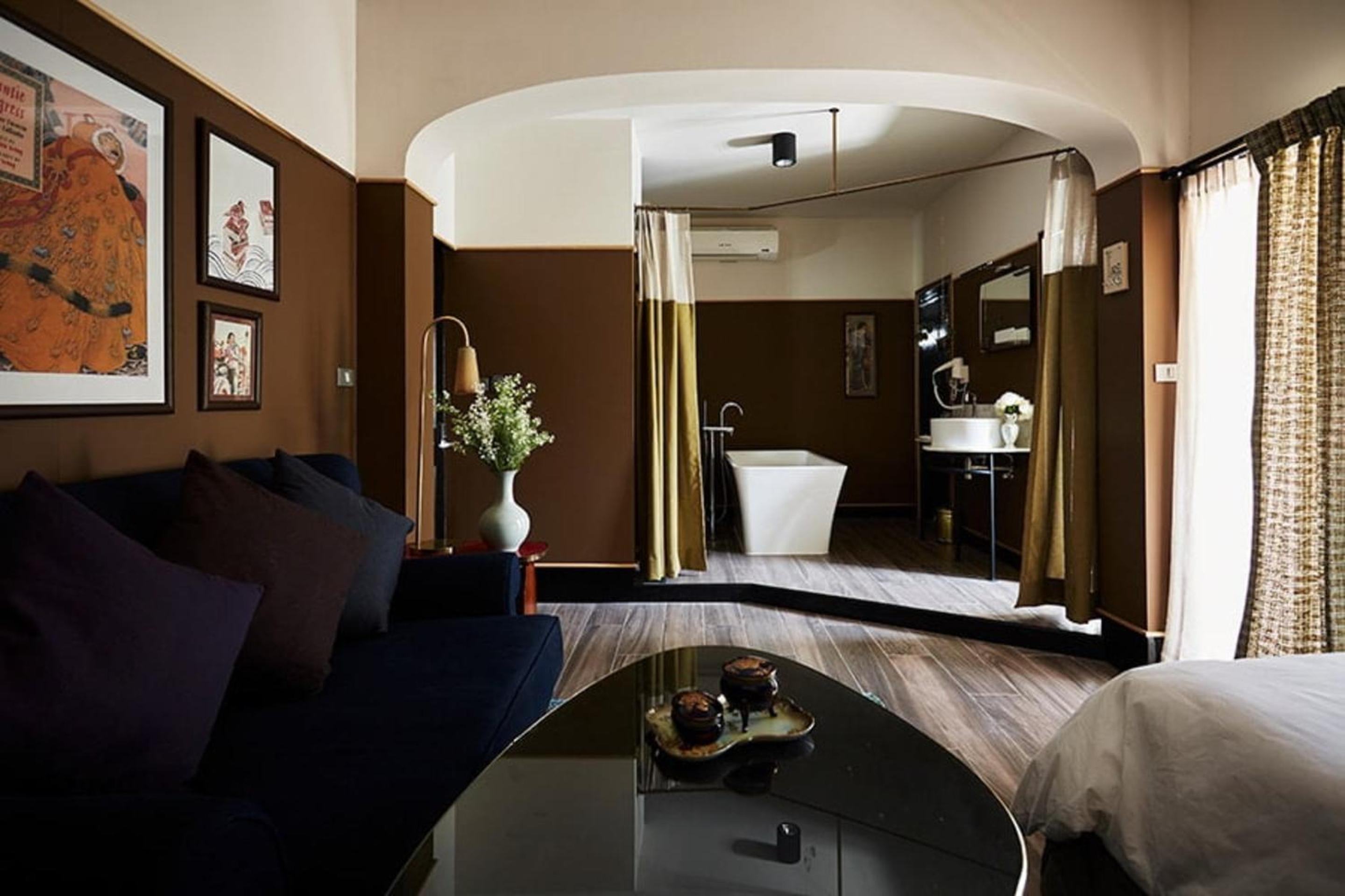 Josh Hotel
