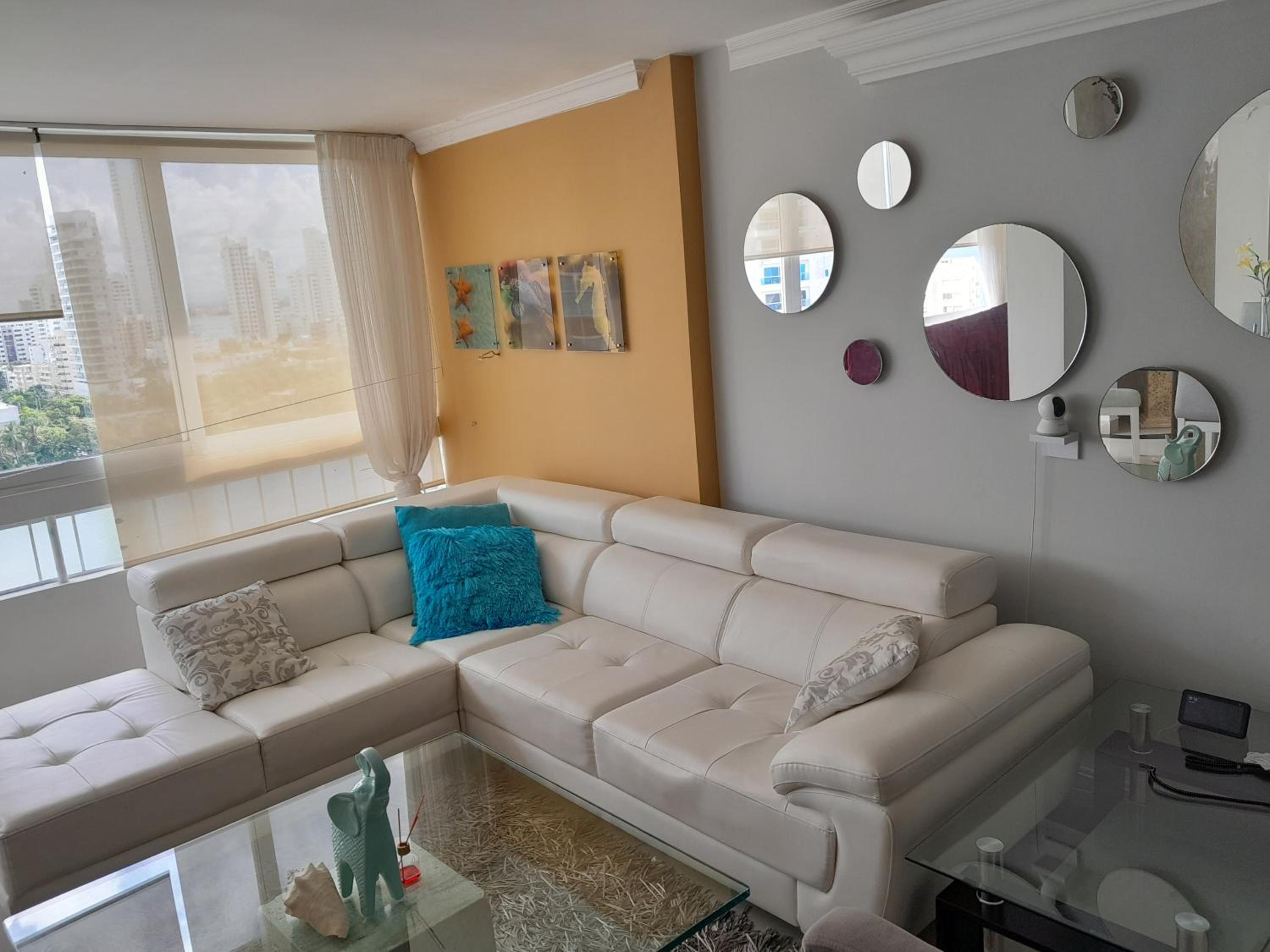 Oceanside 3-bedroom apartment in fun tourist area