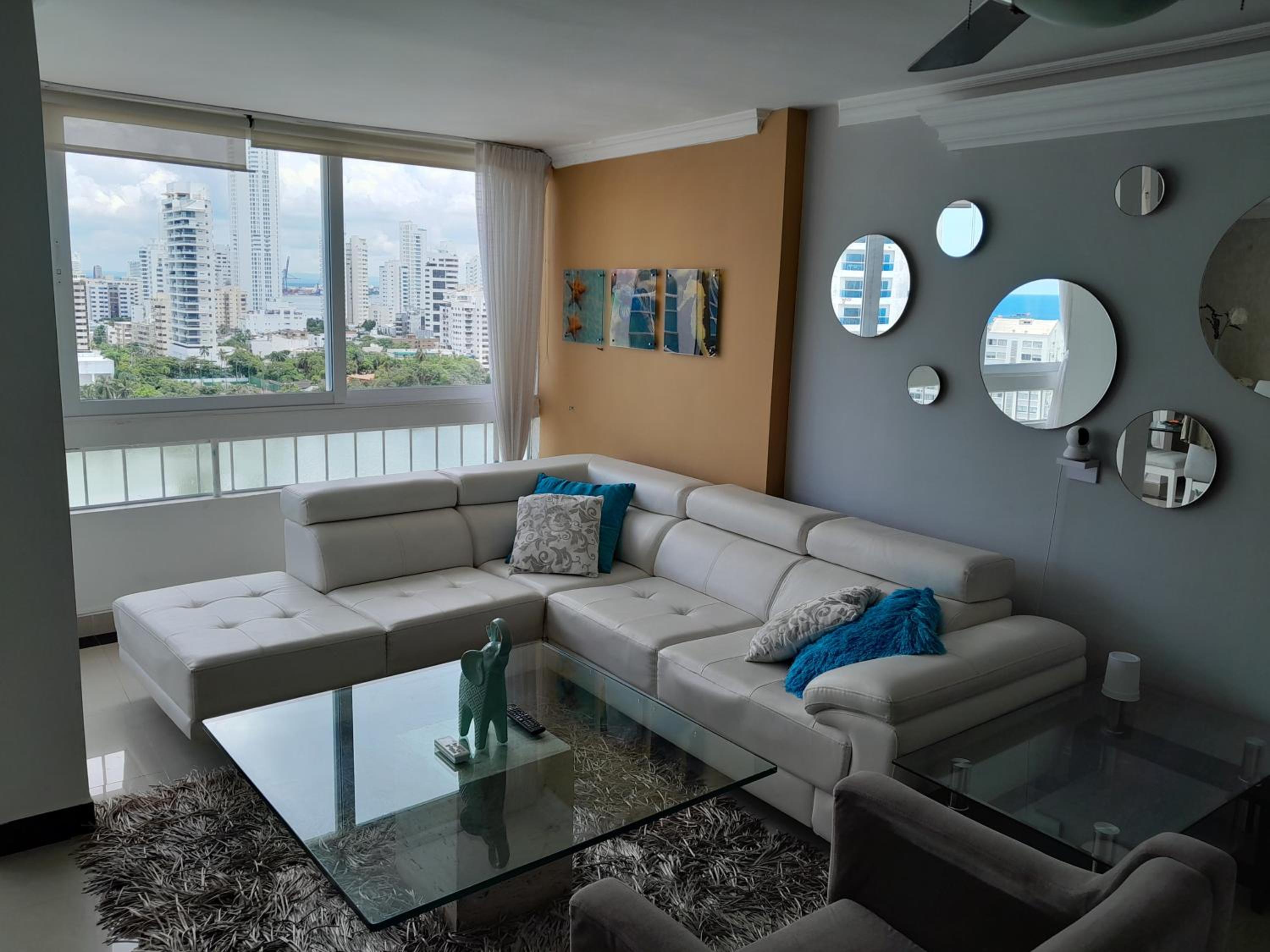 Oceanside 3-bedroom apartment in fun tourist area