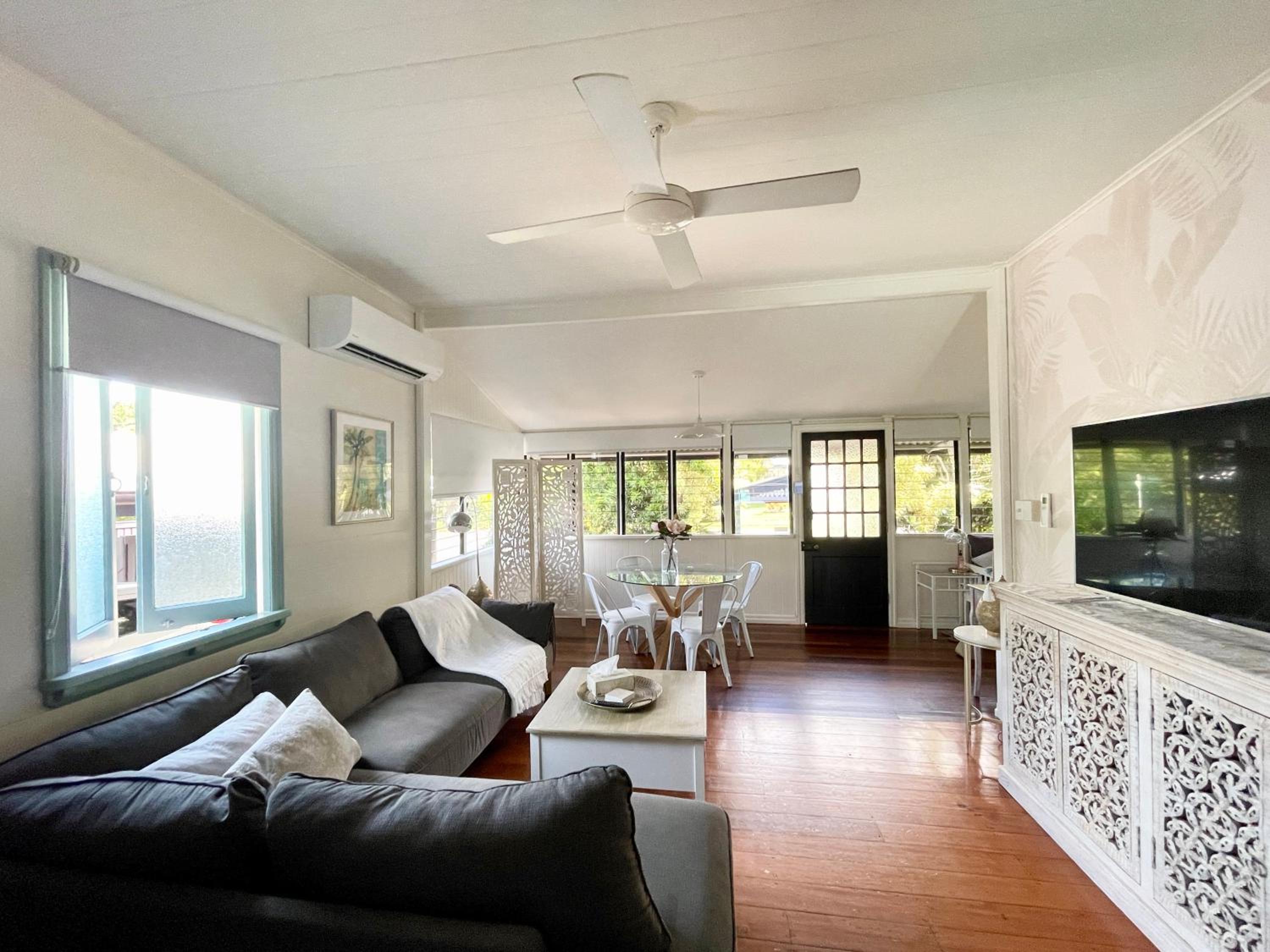 Sweet Creek Cottage, Palm Cove, 200m to Beach, Heated Pool, Pets