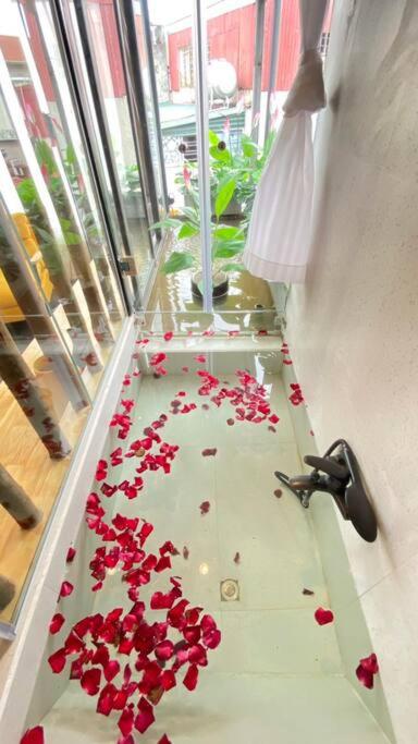 HomestayCHAT*InfinityTub2*Netflix*Hanoi*OldQuarter