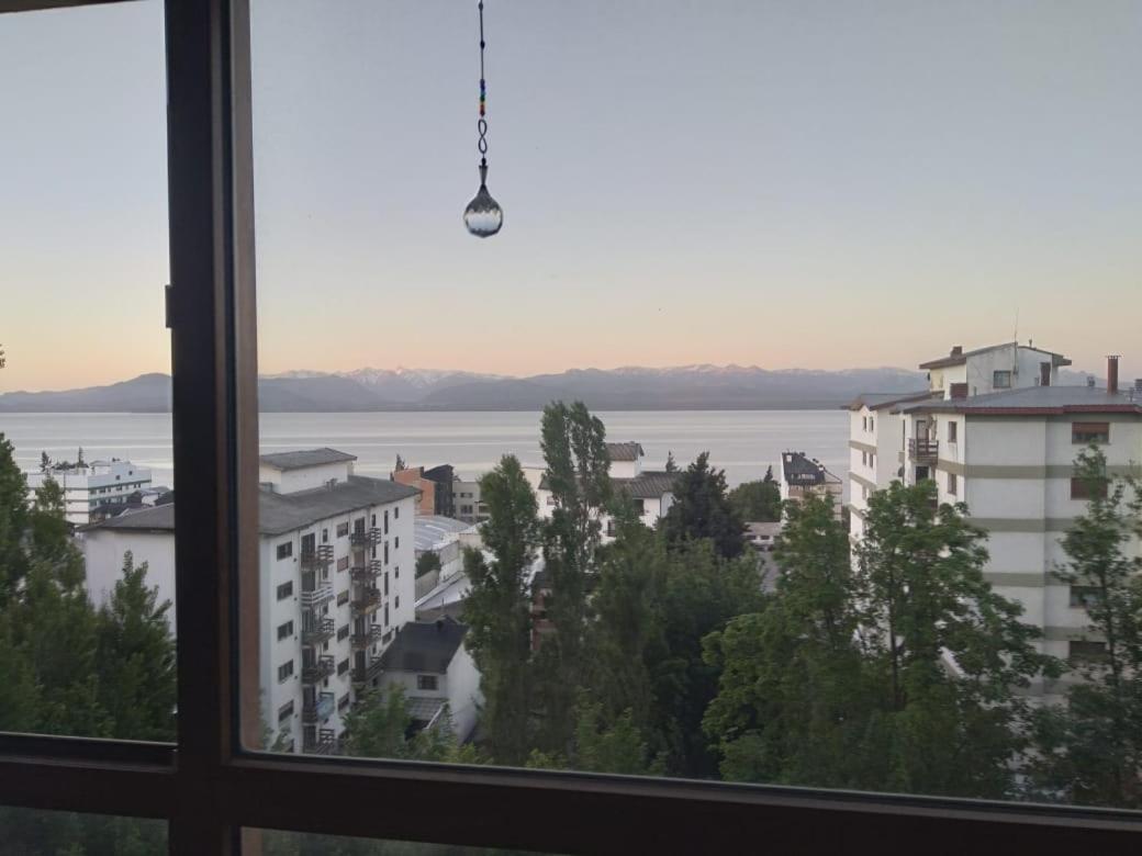 Departamento JS Centrico con vistas al Lago Nahuel Huapi